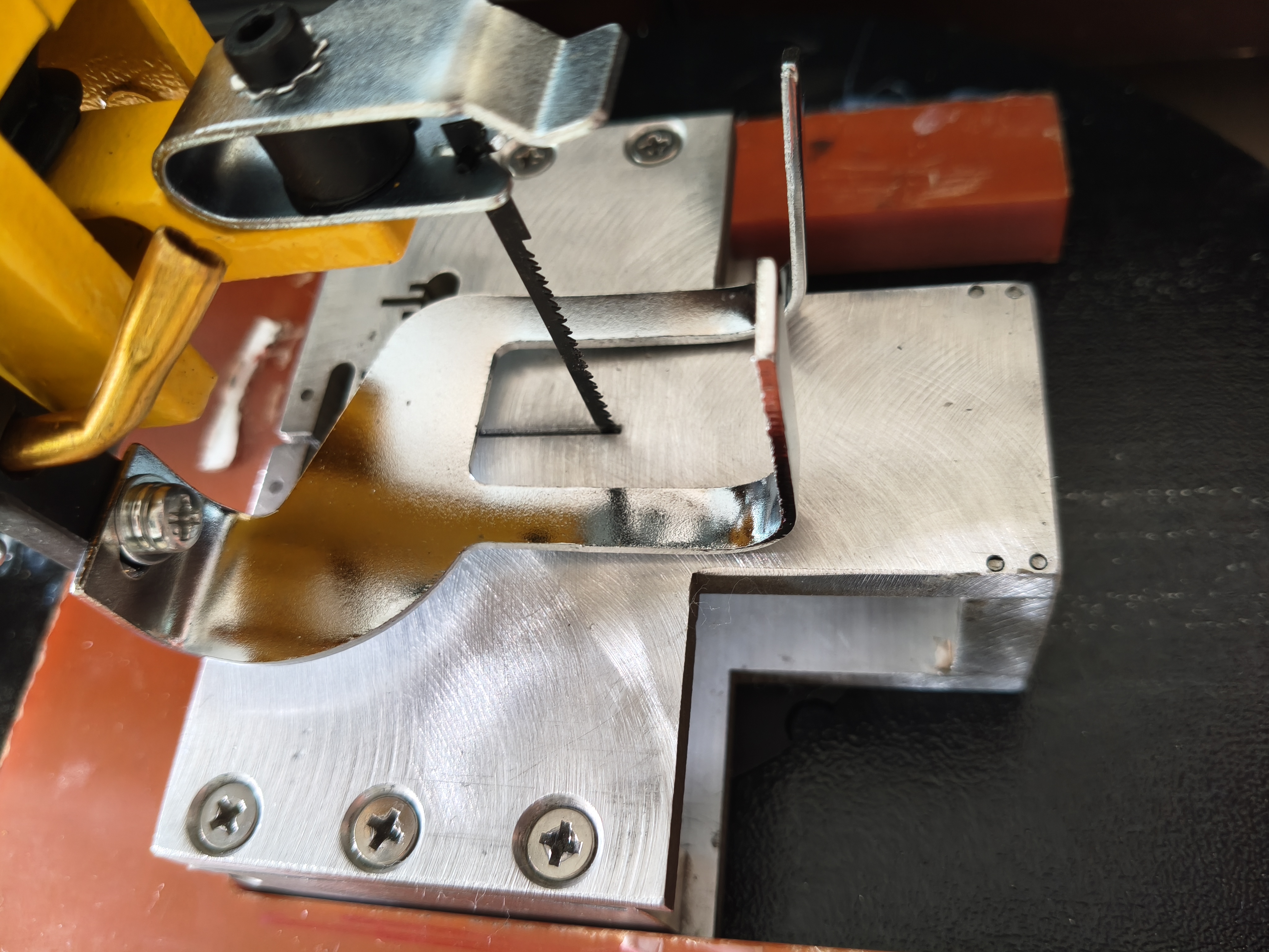 耐克专用中底撕裂切割模具